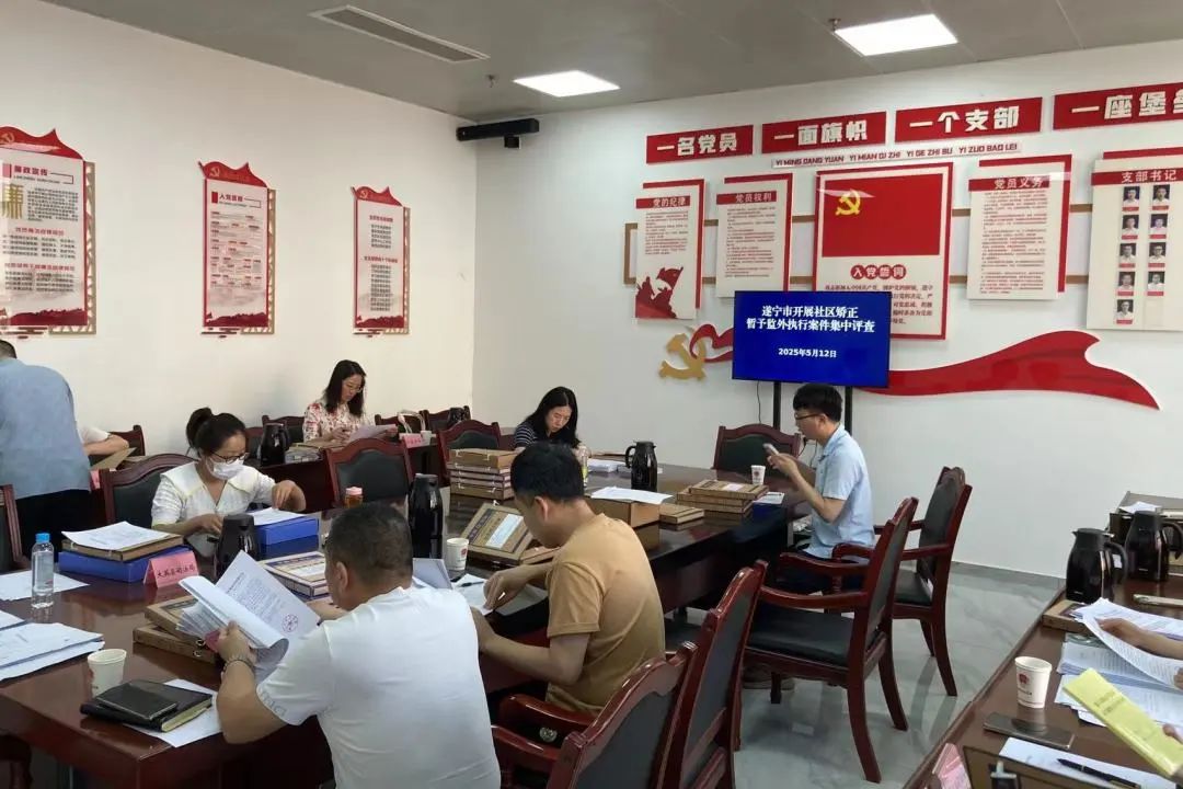 0daff59a03d1929c3ed52b98daab9d40.jpg